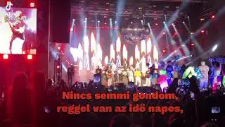 Majka szülinap Almával