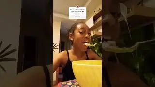 Comi a salada de pepenio