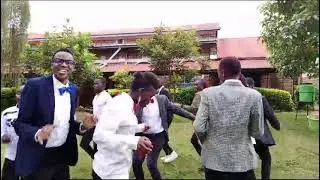 Chuka University Liturgical Dancers at wedding ceremony 😂😂😂