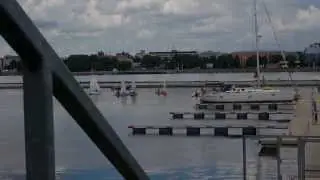 На реке