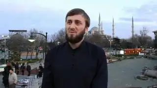 Абу Умар в Сирии, приехал к беженцам.