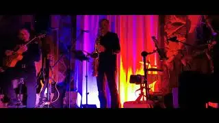 milozvočni sax zvoki na jazz večeru v klubu orfej