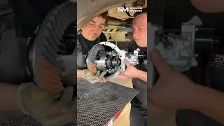 Оригинальная задняя блокировка в городской Land Cruiser 200