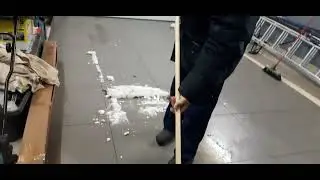 (18+)Опустился ниже плинтуса