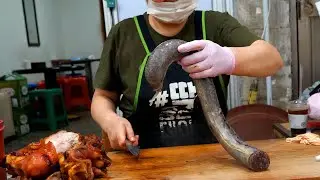 Famous! Sundae & Jokbal - Korean Street Food