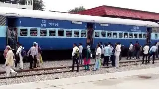 Trending Now* Funny Railway platform scene from India