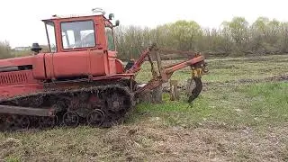Дт-75 режет корни