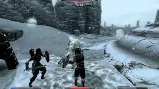The Elder Scrolls V: Skyrim gameplay of a lvl 5 killing a frost troll