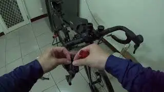 2024 09 27 130303 換右手煞變把電池 105 di2 ST-R7170 changing lever battery