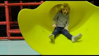 Arcade games 🎮 and INSANE kids slide! 😱