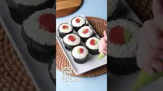 We're on a tuna ROLL with color matching cupcakes!