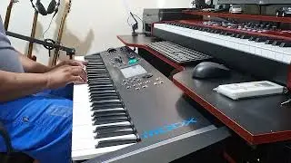 YAMAHA MODX7 - C3 Nashiville + Black Upright