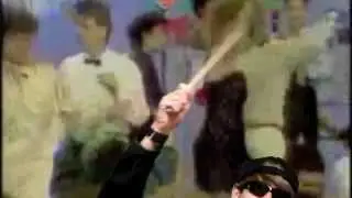 Worst Music Video Ever - "Love" by 4GMK