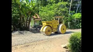 Pemadatan / Penggilasan dengan Three Wheel Roller