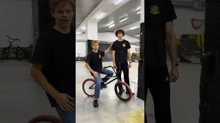 Паша перепрыгнул через двухметрового человека 😳🚲👍🏽 