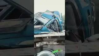 dangerous bus Accident #youtubeshorts #shorts #accessories