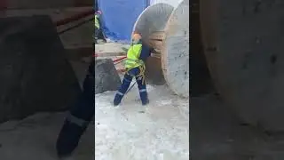 Дима  колотил пол часа , дядька за 5 сек уничтожал🤣