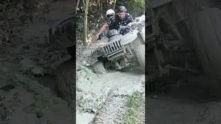Они Надеялись Выехать Чистыми! или Как самостоятельно вытащить квадроцикл Из Грязи любой ценой?