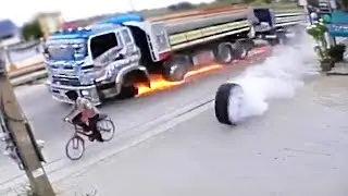 Stupid DRIVERS On RUSSIAN ROADS! Driving Fails October 2018 #10 part