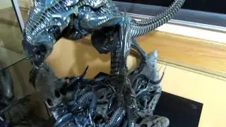King Alien Maquette from Sideshow
