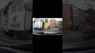 Студент воришка своровал колбасу 