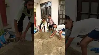 बच्चे खेलते हुये अच्छे लगते है 🙏🏻 #viral #love #family #trending #avanishkumarverma