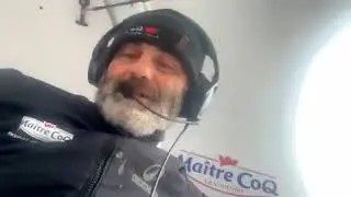 En direct avec Yannick Bestaven suite à son avarie de barre