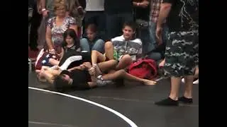 Young girls no gi jiu jitsu foot on face 