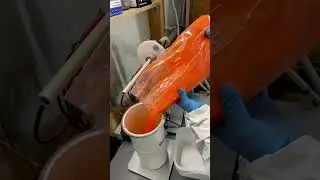 🏍️Процесс покраски мотодисков в два цвета белый и яркий оранжевый. #ремонтдисков #покраскадисков