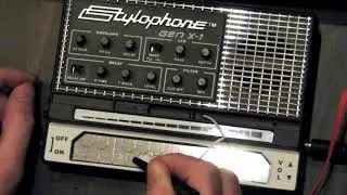 Stylophone Gen X-1 session / take 2 (deep drone space echo'ed)