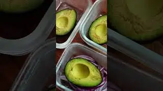 How to Store Avocados to Keep Them From Browning #shorts