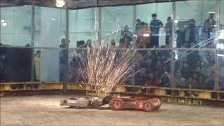 Robogames 2018 - Sewer Snake vs Touro Maximus