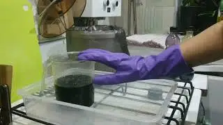 Крашу трубочки в коричневый цвет.