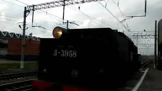 Смотрите Редкий поезд позапрошлого Века на ходу. Это надо увидеть!