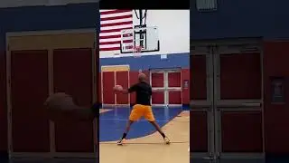 Creating some additional space for your jump shot #basketball #hoops #hoopstudy