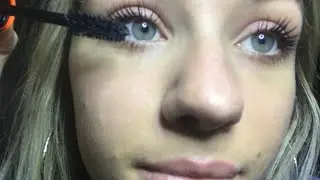 ASMR- Close Up- whispered tutorial- How To volumize/ give you full lashes with mascara