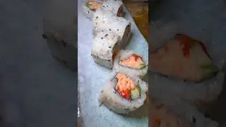 Pop Rocks Sushi Roll is crazy good #PopRocks #SushiRoll #Popping