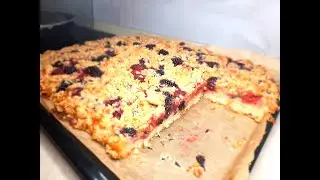 Ciasto drozdzowe z owocami lesnymi