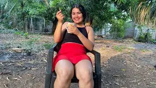 Jasmine has a very nice girl, a beautiful afternoon