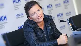 Я снова жду осенних холодов...