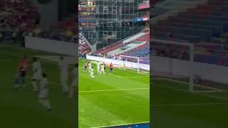 Футбол | угловой удар ЦСКА у ворот Зенита