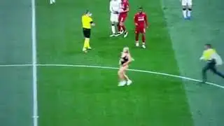 Kinsey Wolanski invades champions league final