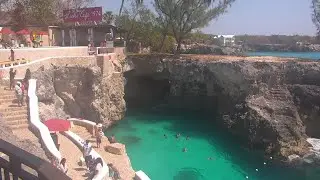 EarthCam Live:  Rick's Cafe Cam (Negril, Jamaica)
