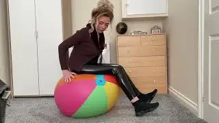 Beach ball sit pop