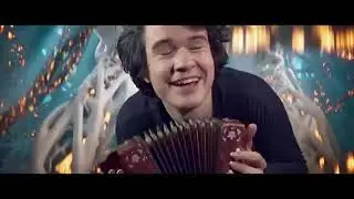 BadComedian играет 1 час на гармошке