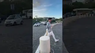 How To Cross The Street in Paris