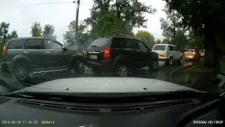 ДТП в Харькове на ул  Ивана Камышева