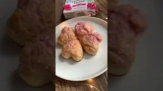 Raspberry Heart Macaroons