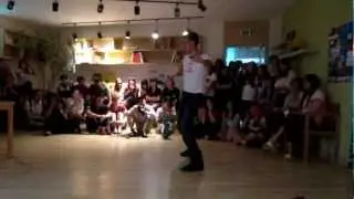 Leo Doing Napoleon Dynamite dance .MOV