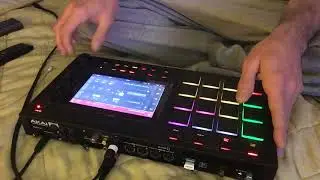 Akai MPC LIVE - 10 Minute Challenge - Stock Sounds - Quick Beats